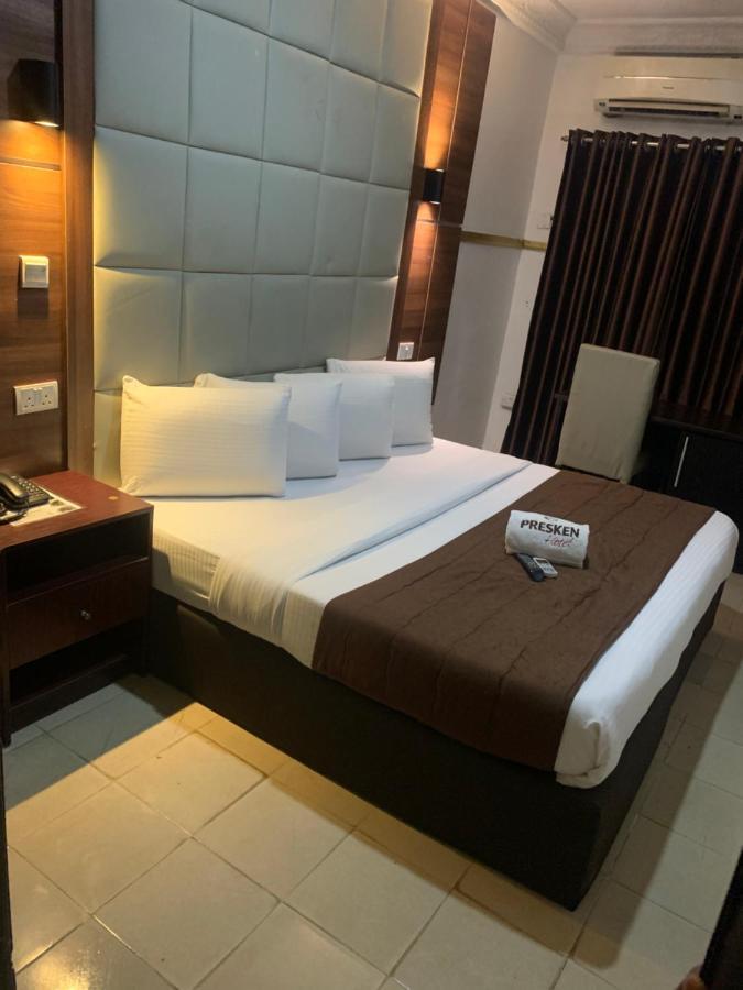Presken Hotel @Villa อีเคจา ภายนอก รูปภาพ
