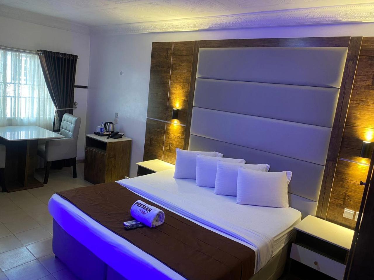 Presken Hotel @Villa อีเคจา ภายนอก รูปภาพ