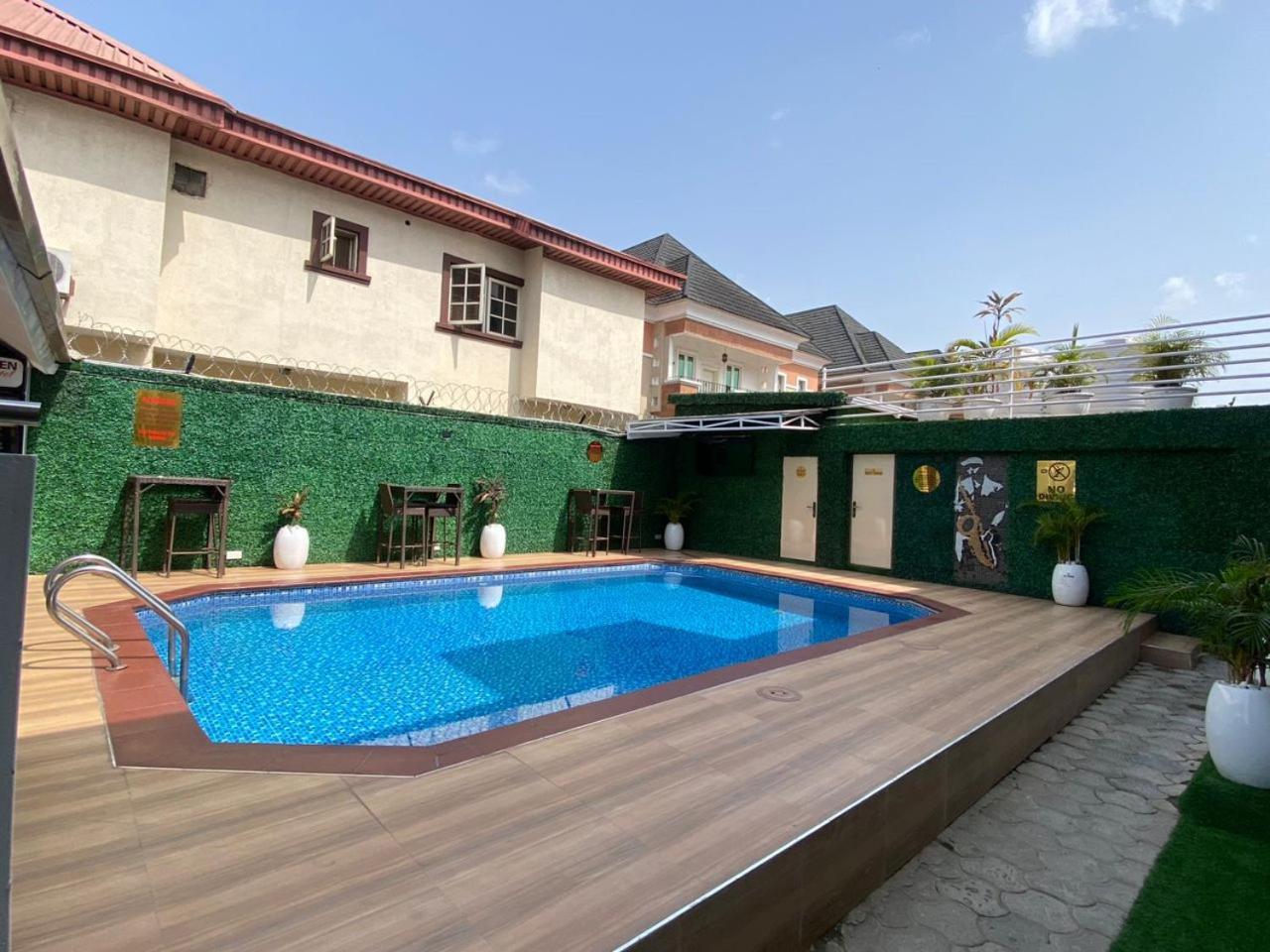 Presken Hotel @Villa อีเคจา ภายนอก รูปภาพ